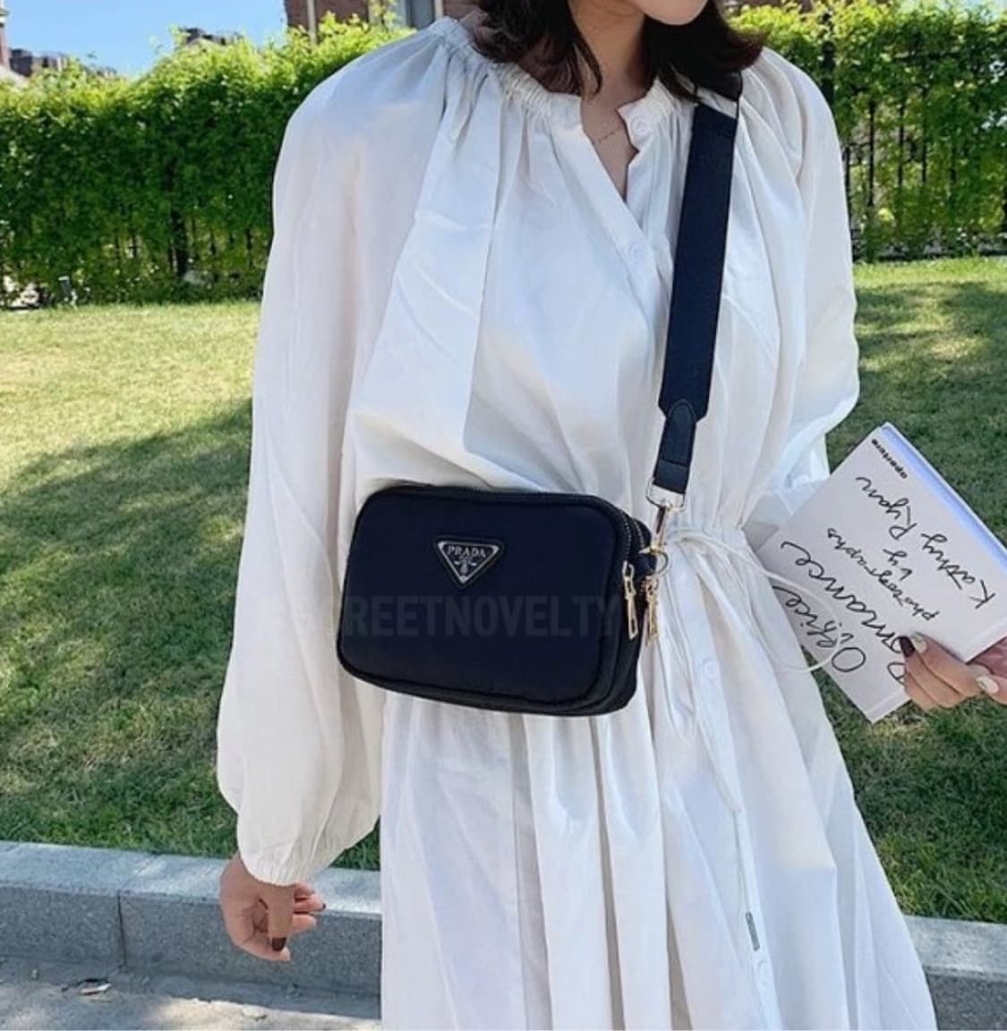  프라다뷰티 3단 크로스 백 블랙 상품이미지3