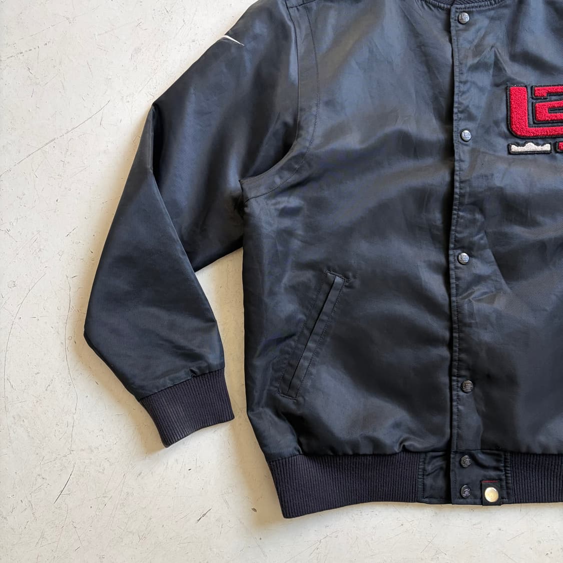 나이키 빈티지 르브론 제임슨 사틴 바시티 XL 상품이미지3