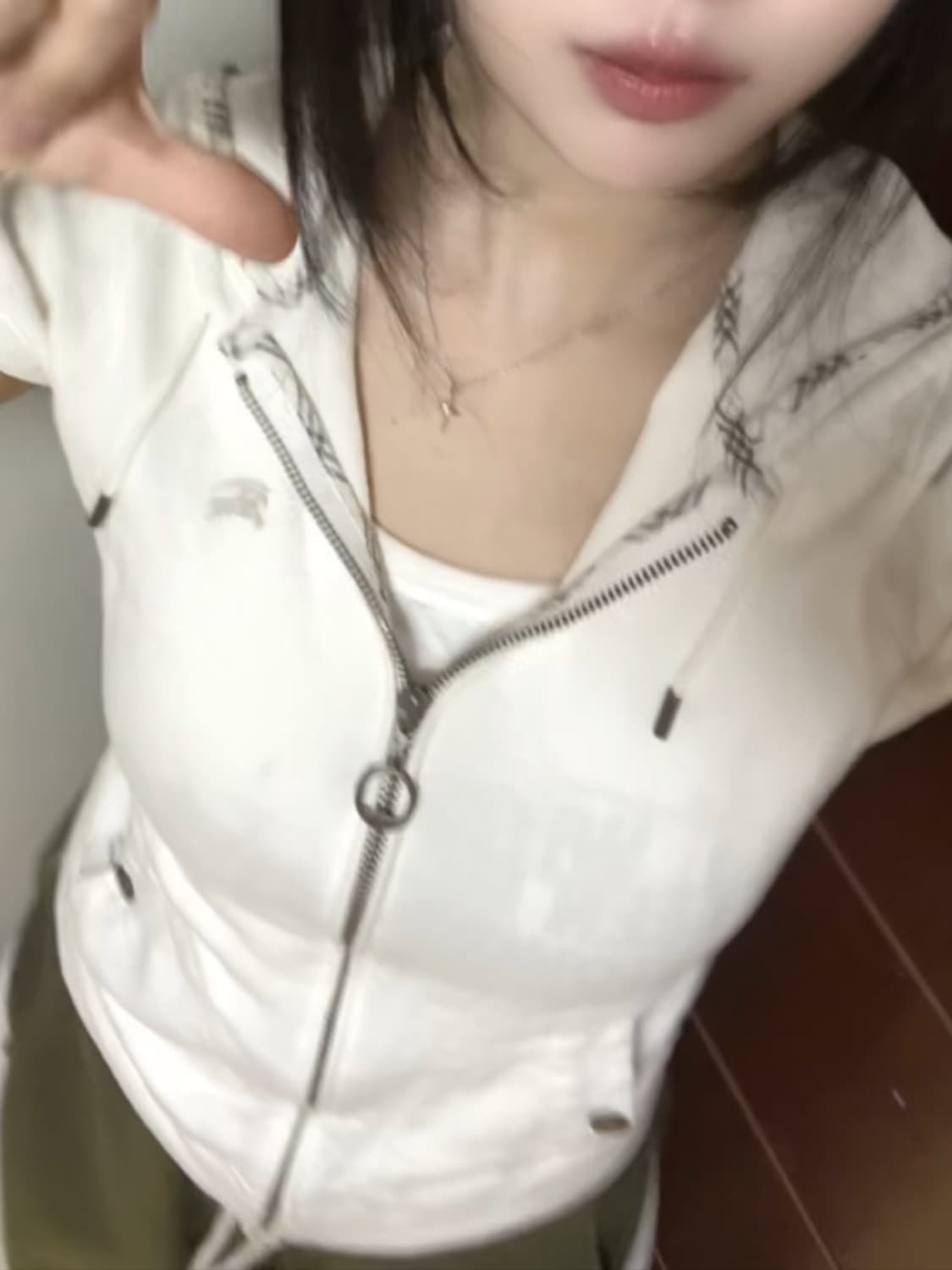 버버리 블루라벨 반팔 후드집업 딱붙핏 y2k 상품이미지4