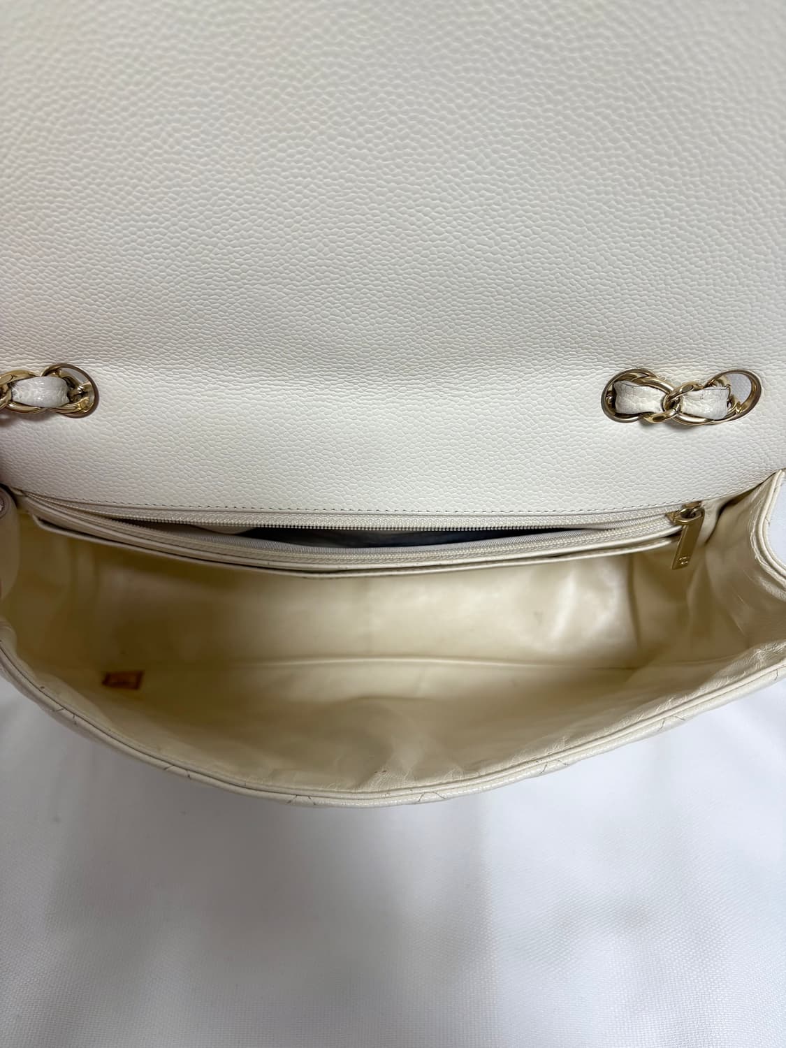 샤넬 클래식 라지 캐비어 화이트 상품이미지9