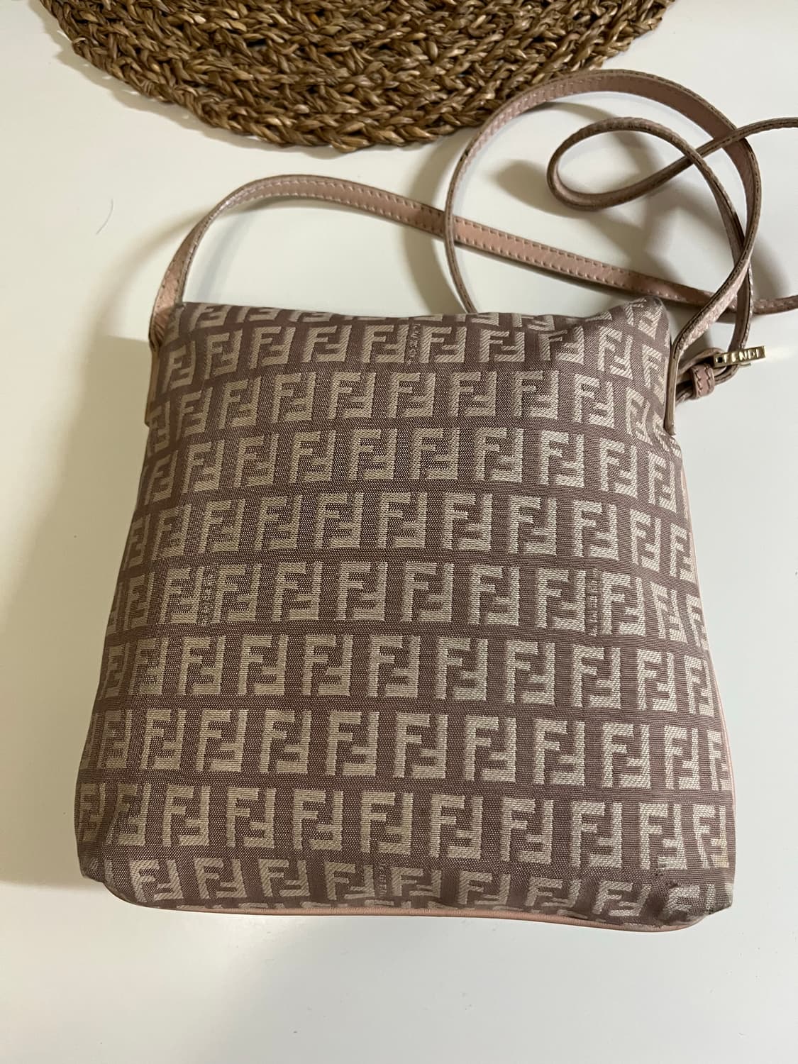 펜디 주카 미니 크로스백 상품이미지7