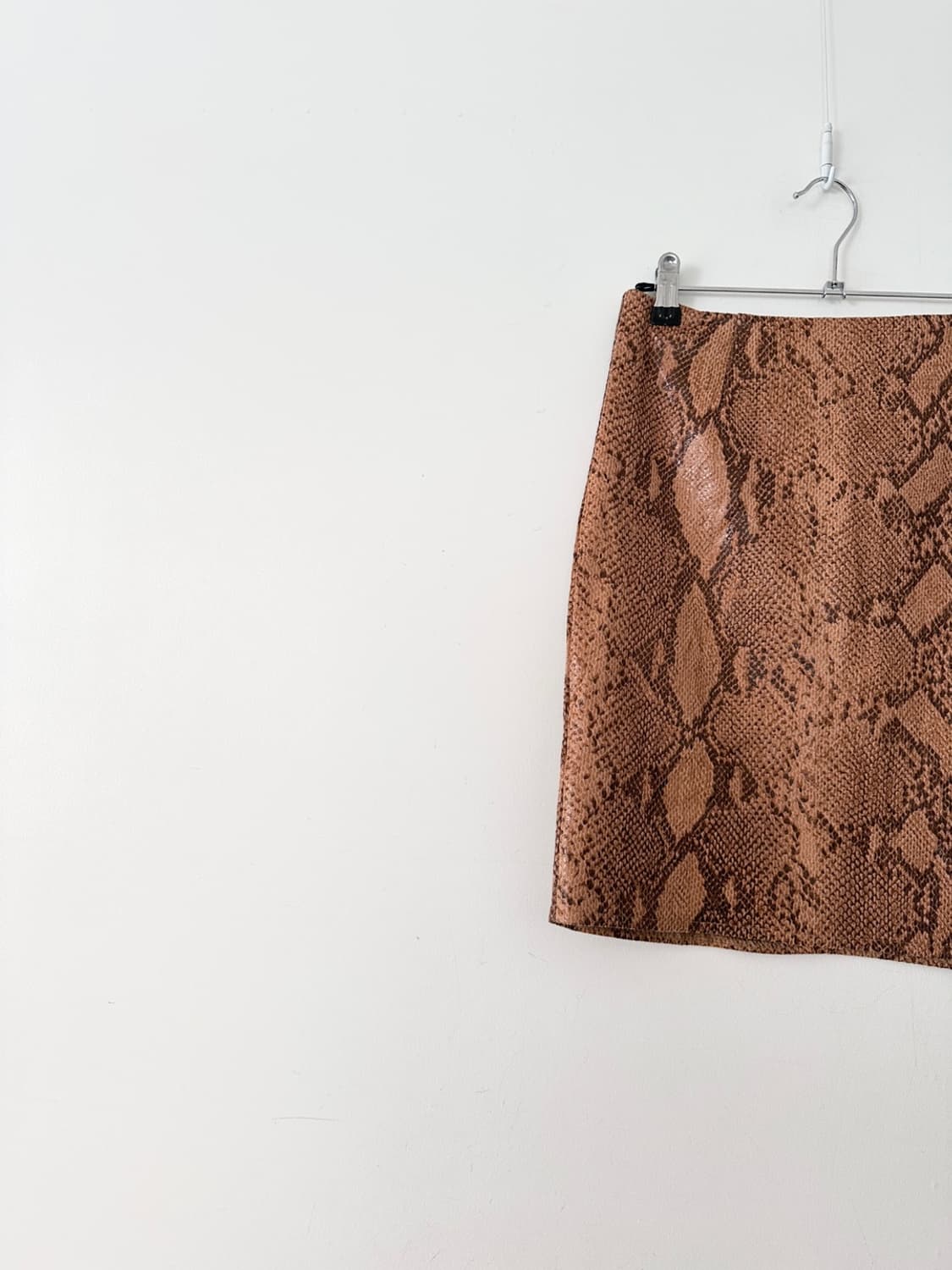 Crack pattern midi skirt / brown 상품이미지2