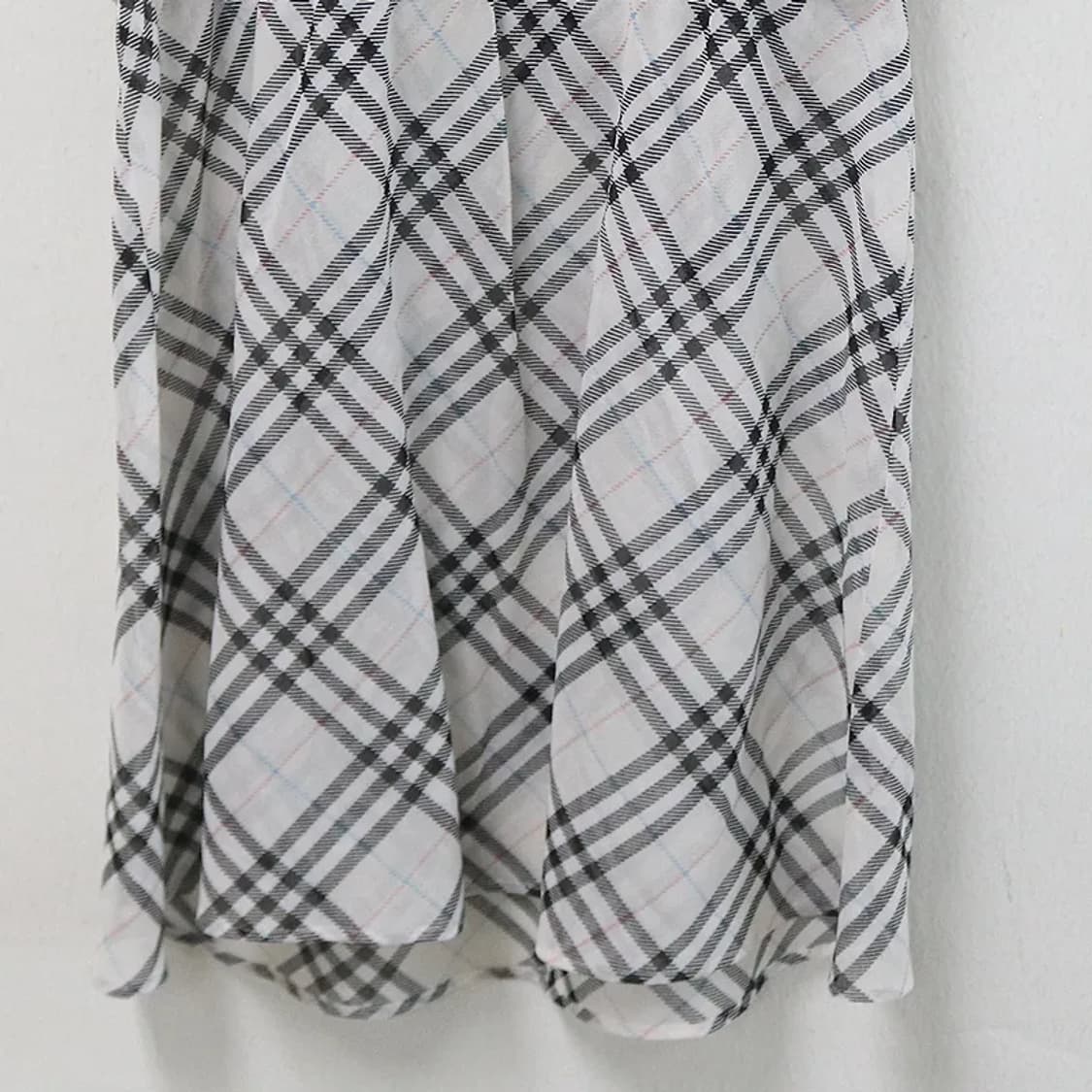 버버리 블루 라벨 스모크 밴딩 슬리브리스 66333 상품이미지7