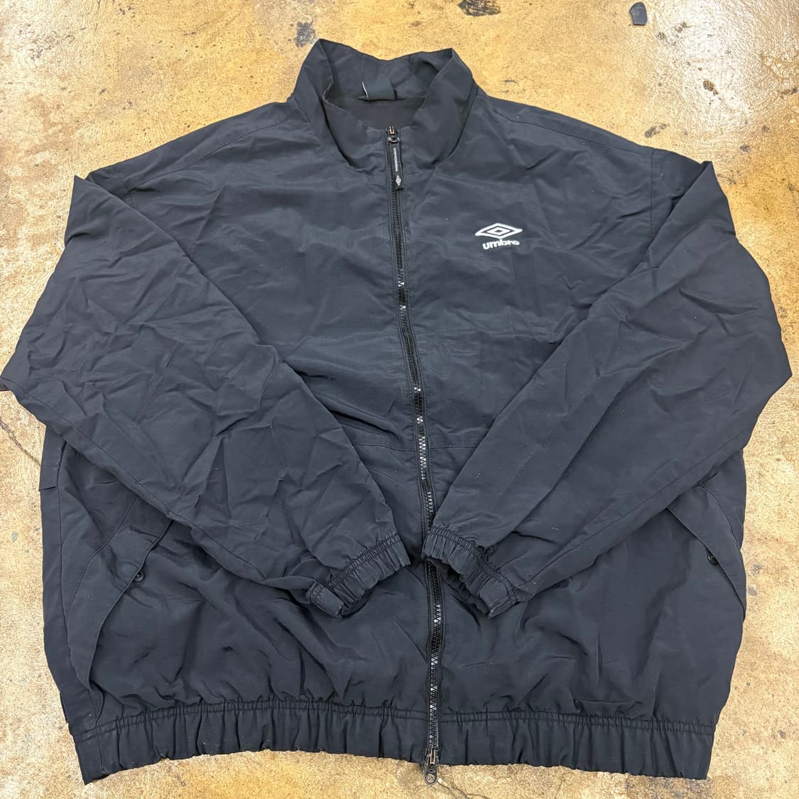[정품/105] 엄브로 바람막이 블랙 b14 상품이미지2