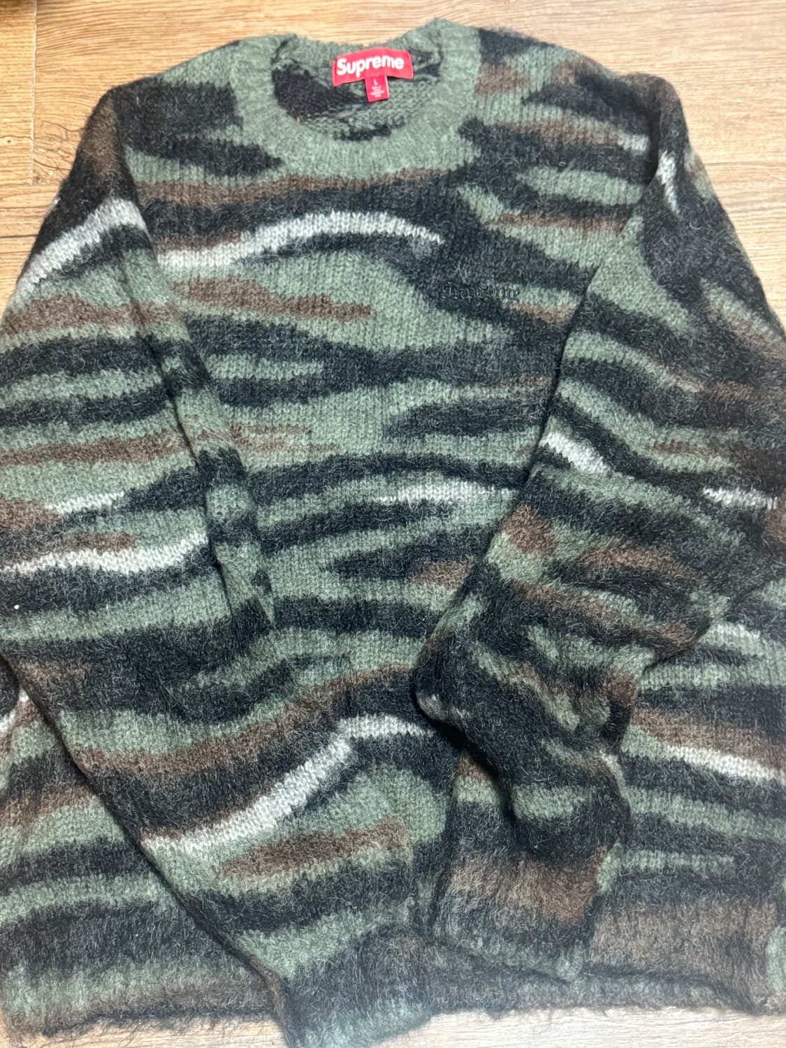 슈프림 모헤어 스웨터 카모 상품이미지2