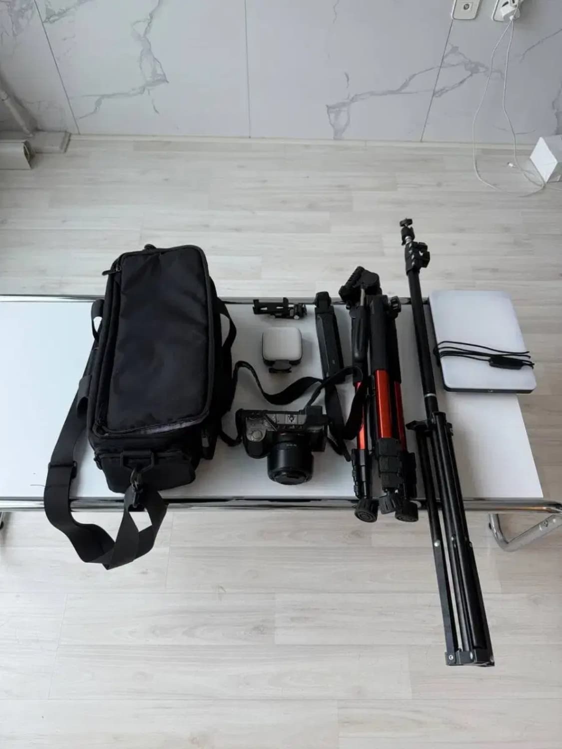 Sony A7C2 + 소니 50mm 단렌즈 + 악세사리 상품이미지4