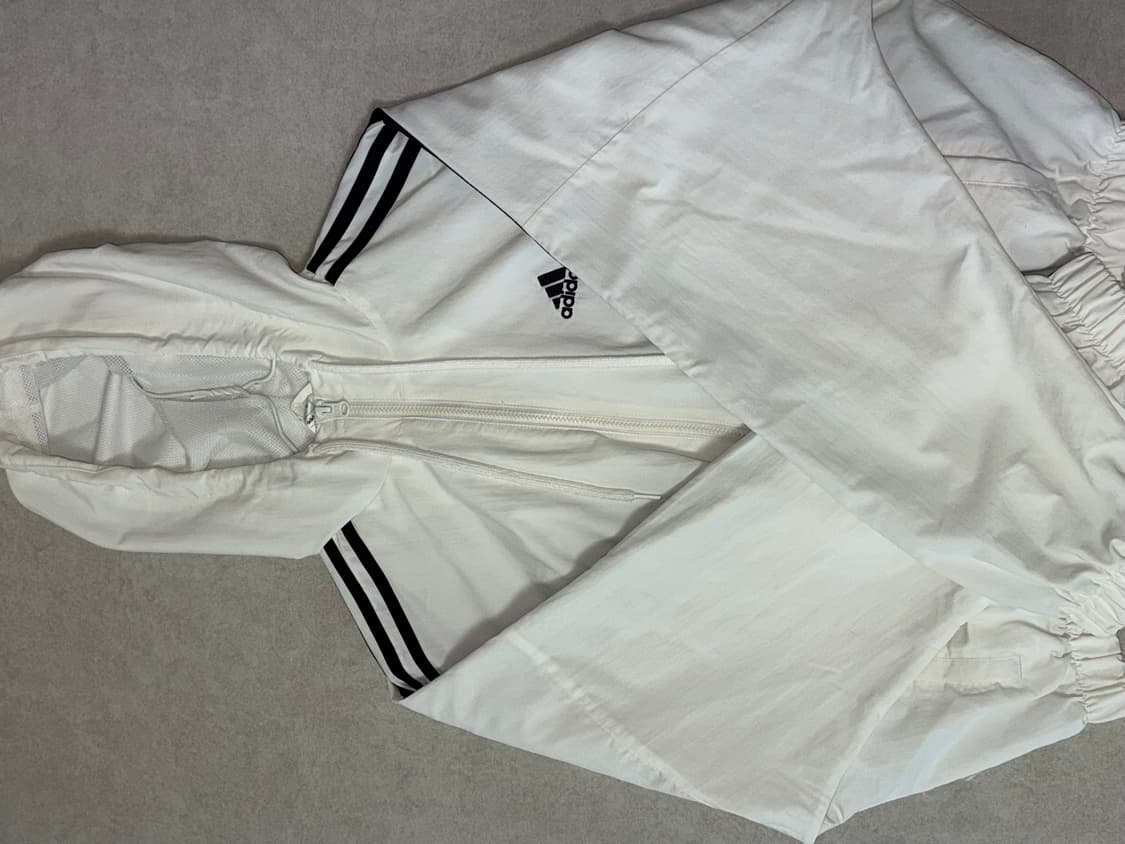 아디다스 에센셜 3S 우븐 윈드브레이커 화이트  상품이미지3