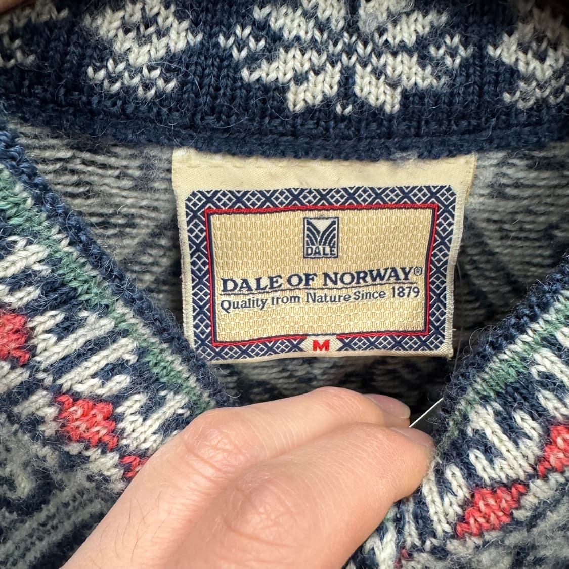 데일 오브 노르웨이 자가드 울 니트 가디건 노르딕 패턴 네이비 상품이미지5