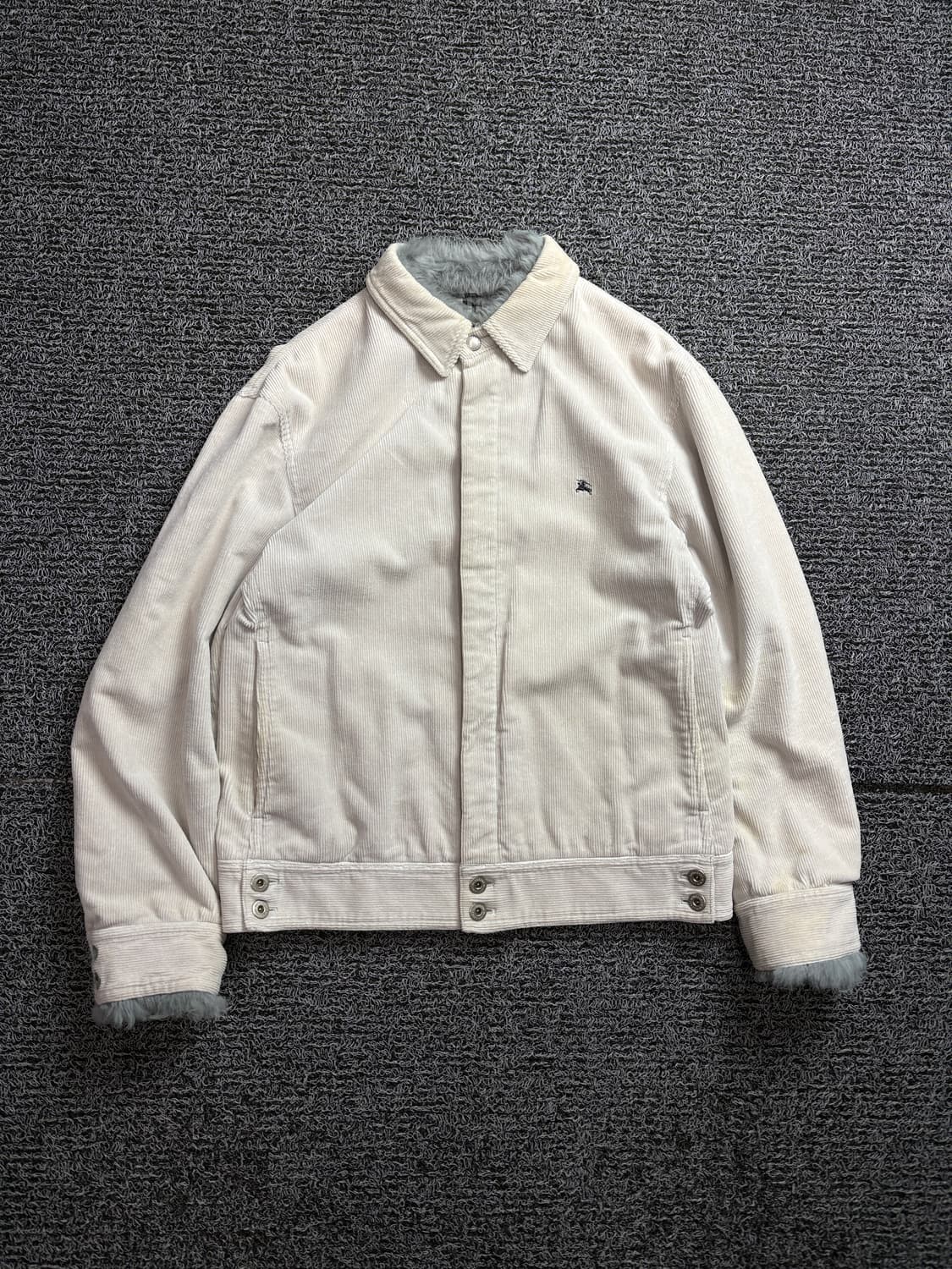 버버리 어센틱 아카이브 코듀로이 자켓 2266 상품이미지2