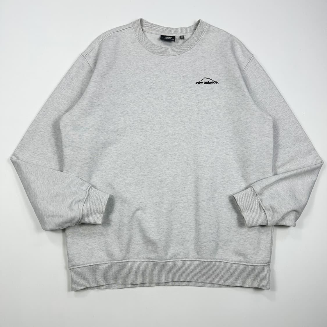 뉴발란스 오트밀 레터링 백로고 맨투맨 (M) 상품이미지2