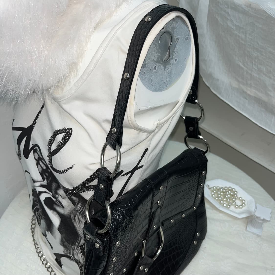 블랙 글로시 파에톤 숄더백 상품이미지3