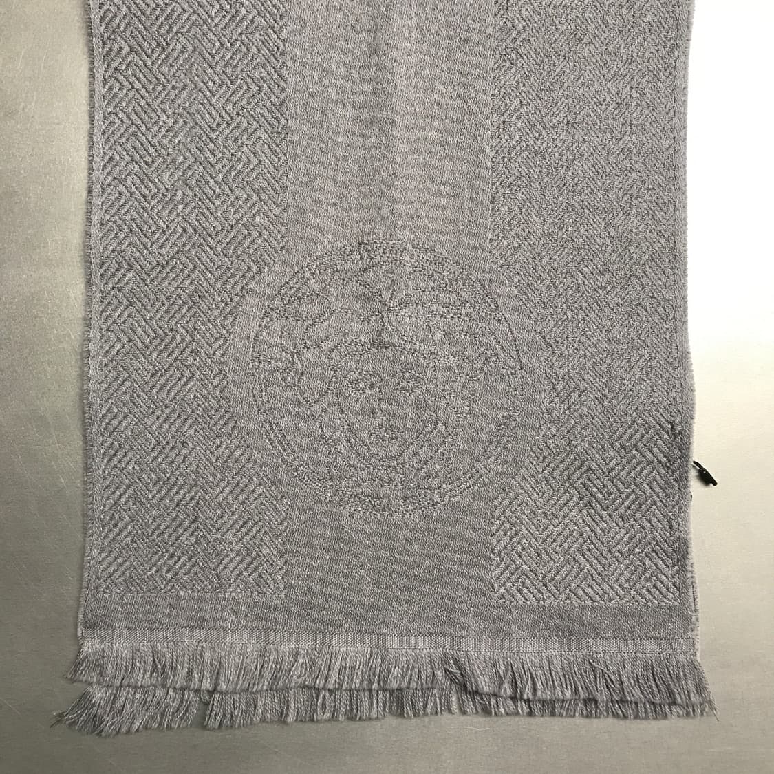 베르사체 메두사 머플러 그레이 상품이미지4