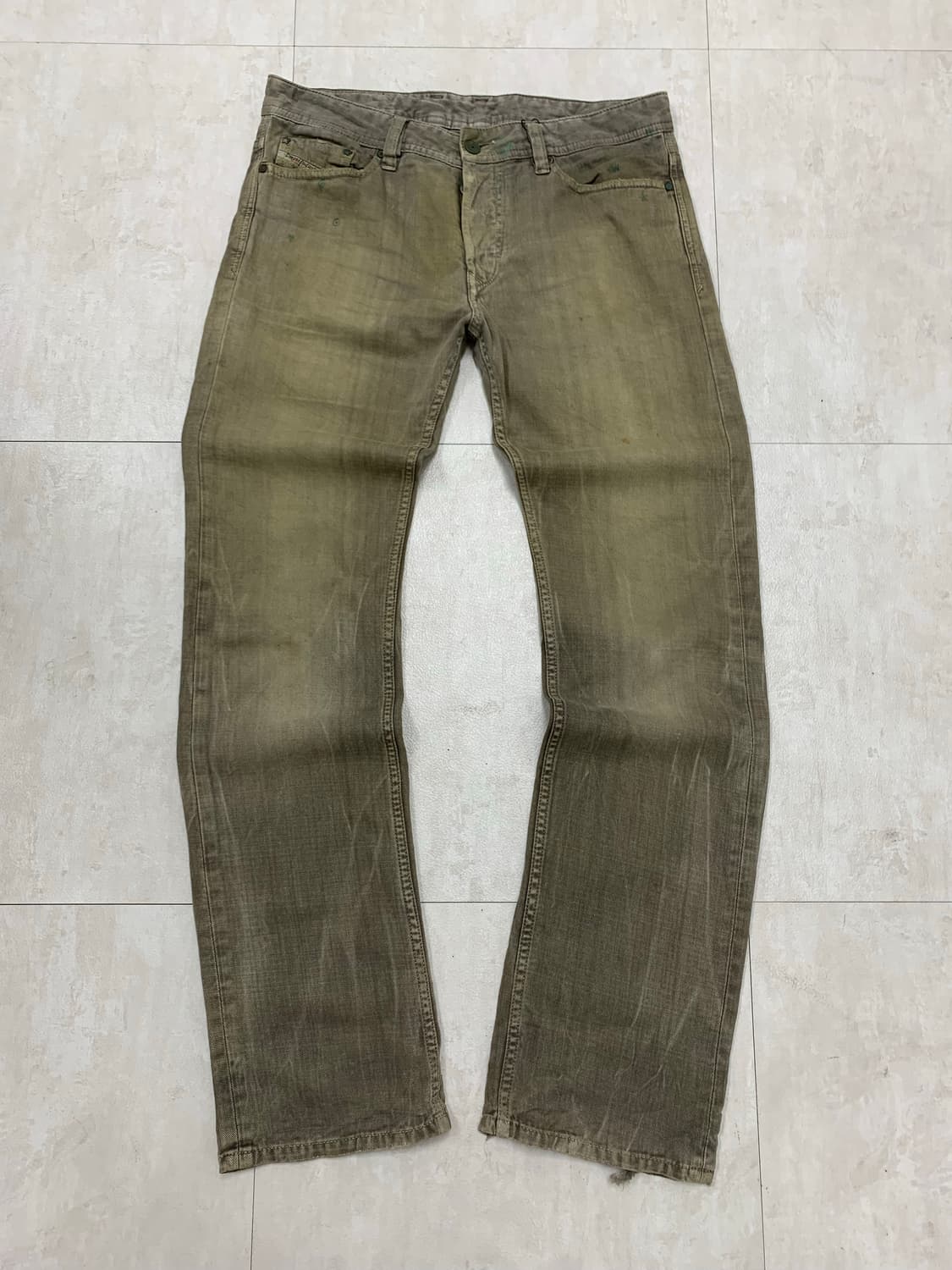 디젤 애쉬 카키 스트라이트 팬츠 #647 상품이미지1