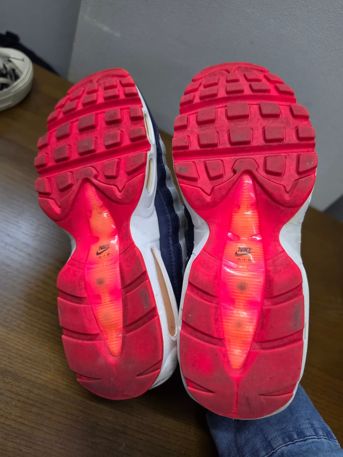 나이키 에어맥스 95 흰남 245mm 상품이미지9