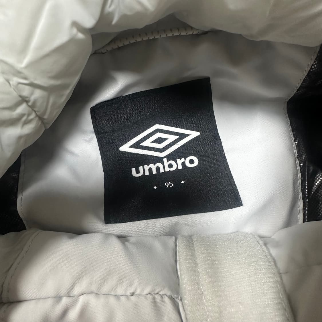 ✨ (바배) 엄브로 누빔 바람막이 자켓 상품이미지3