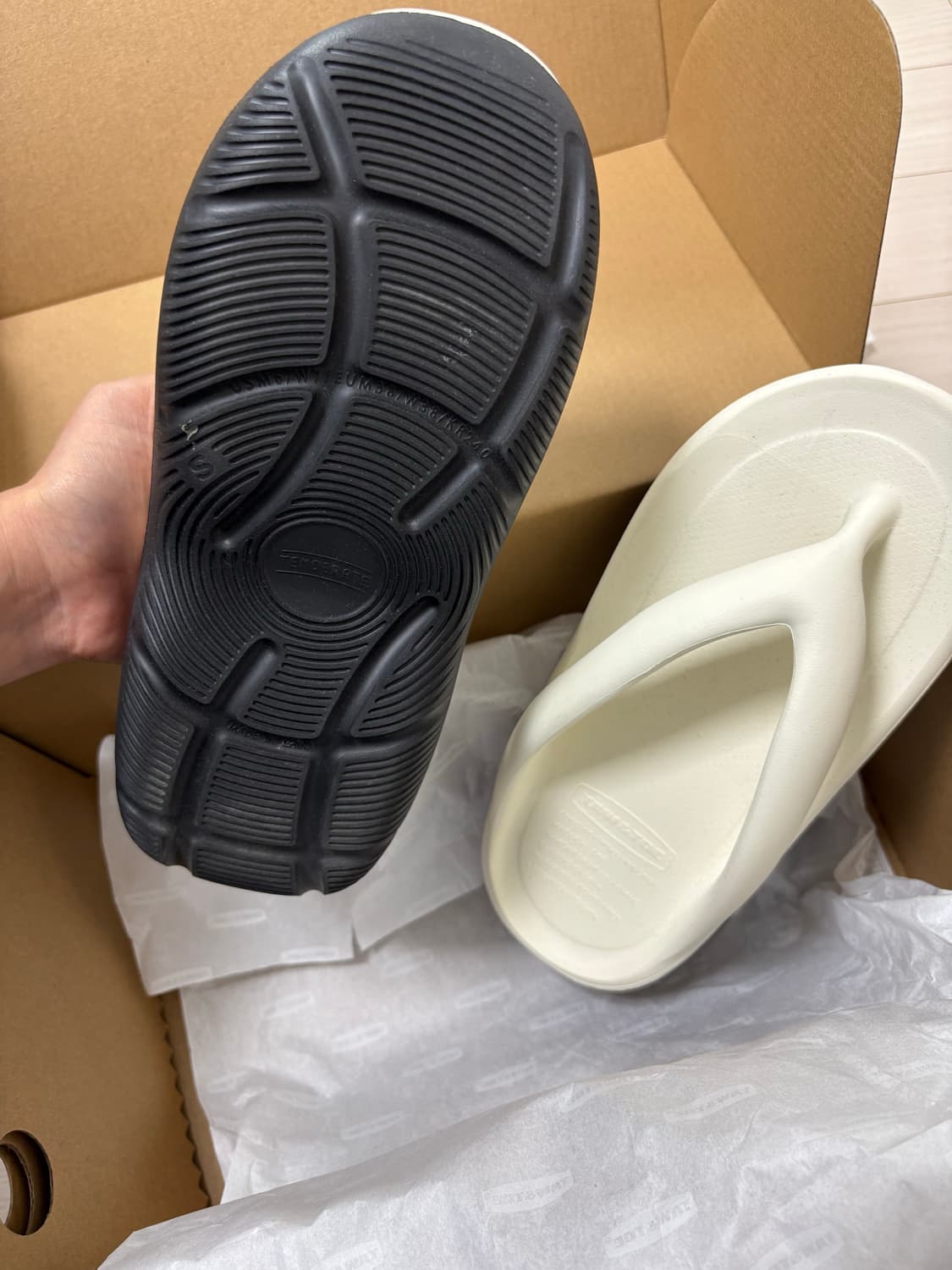 토앤토 Zerovity Plumpy 크리미 블랙 상품이미지4