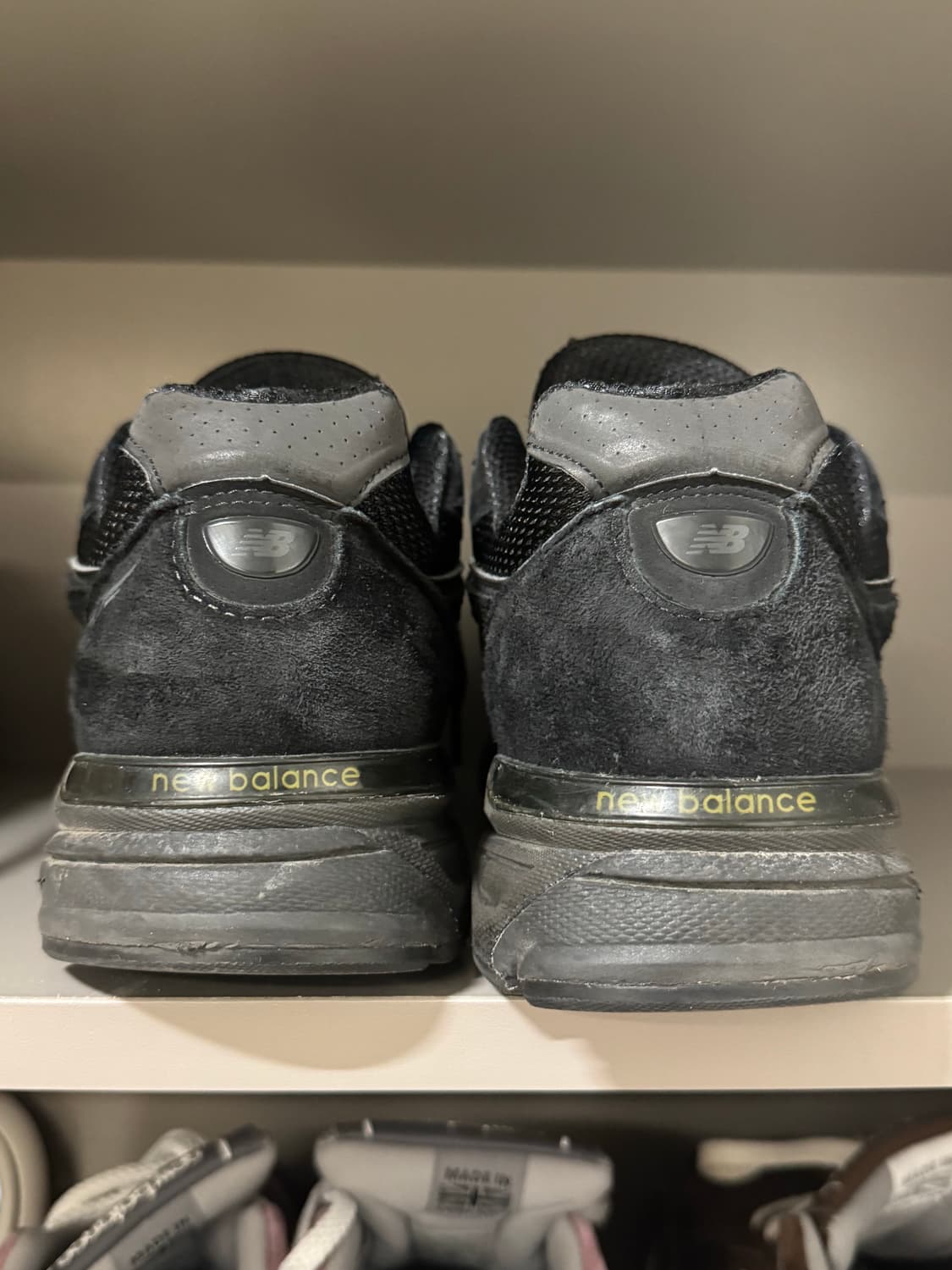 뉴발란스 990v4 올블랙 상품이미지7