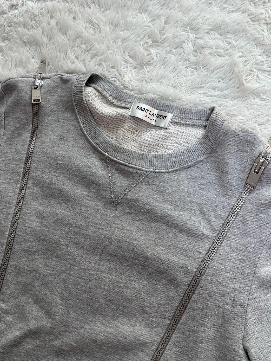 생로랑 그레이 지퍼 맨투맨 상품이미지1