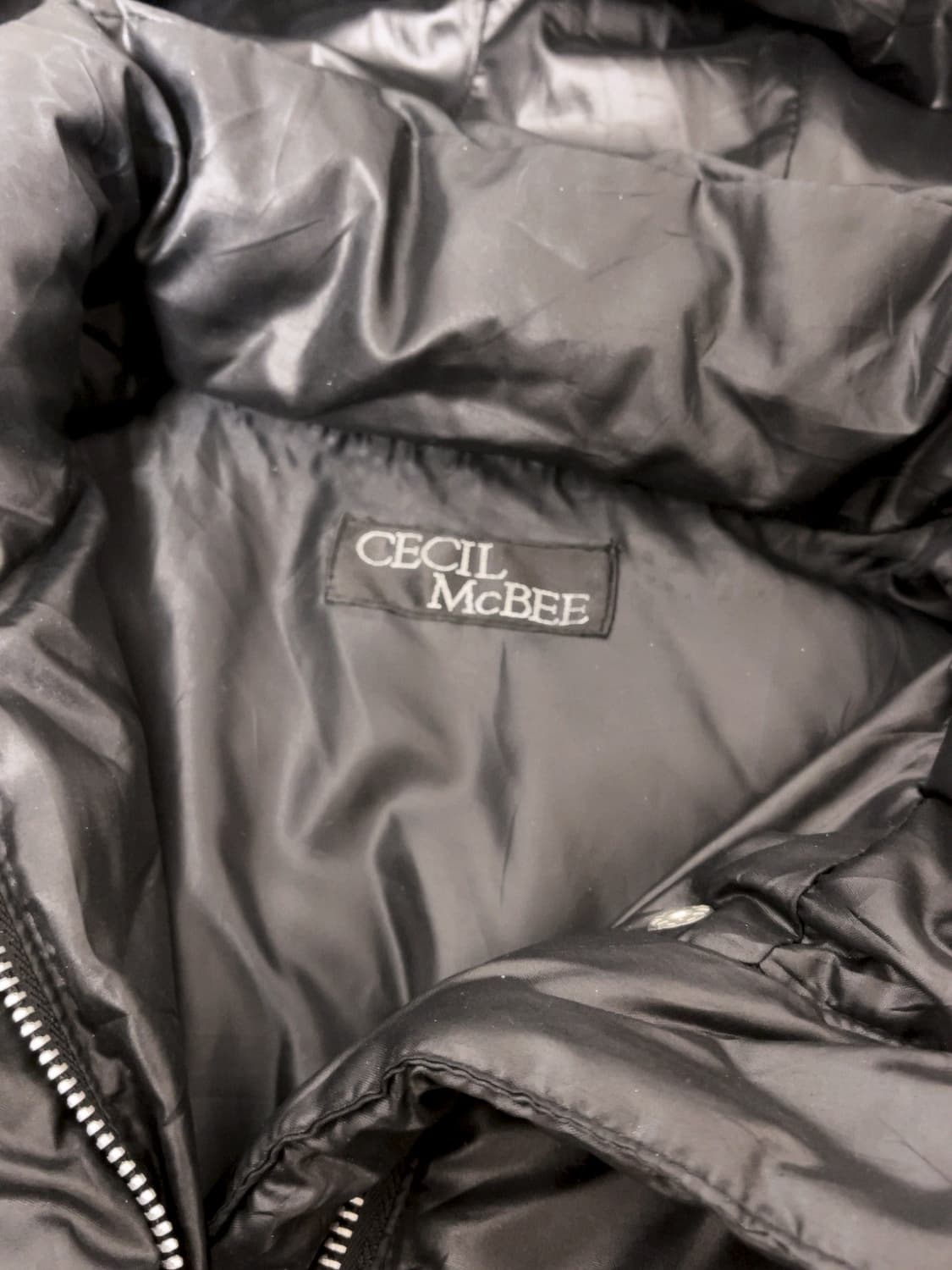 세실 맥비 퍼후드 경량패딩 상품이미지2