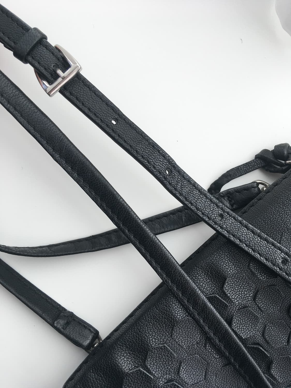 히로코코시노 테슬 크로스백 상품이미지6