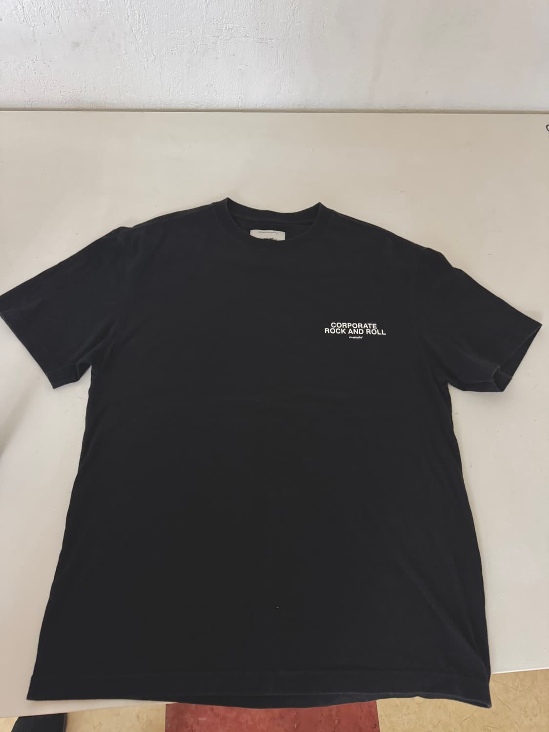 비바스튜디오 반팔티 L 상품이미지1