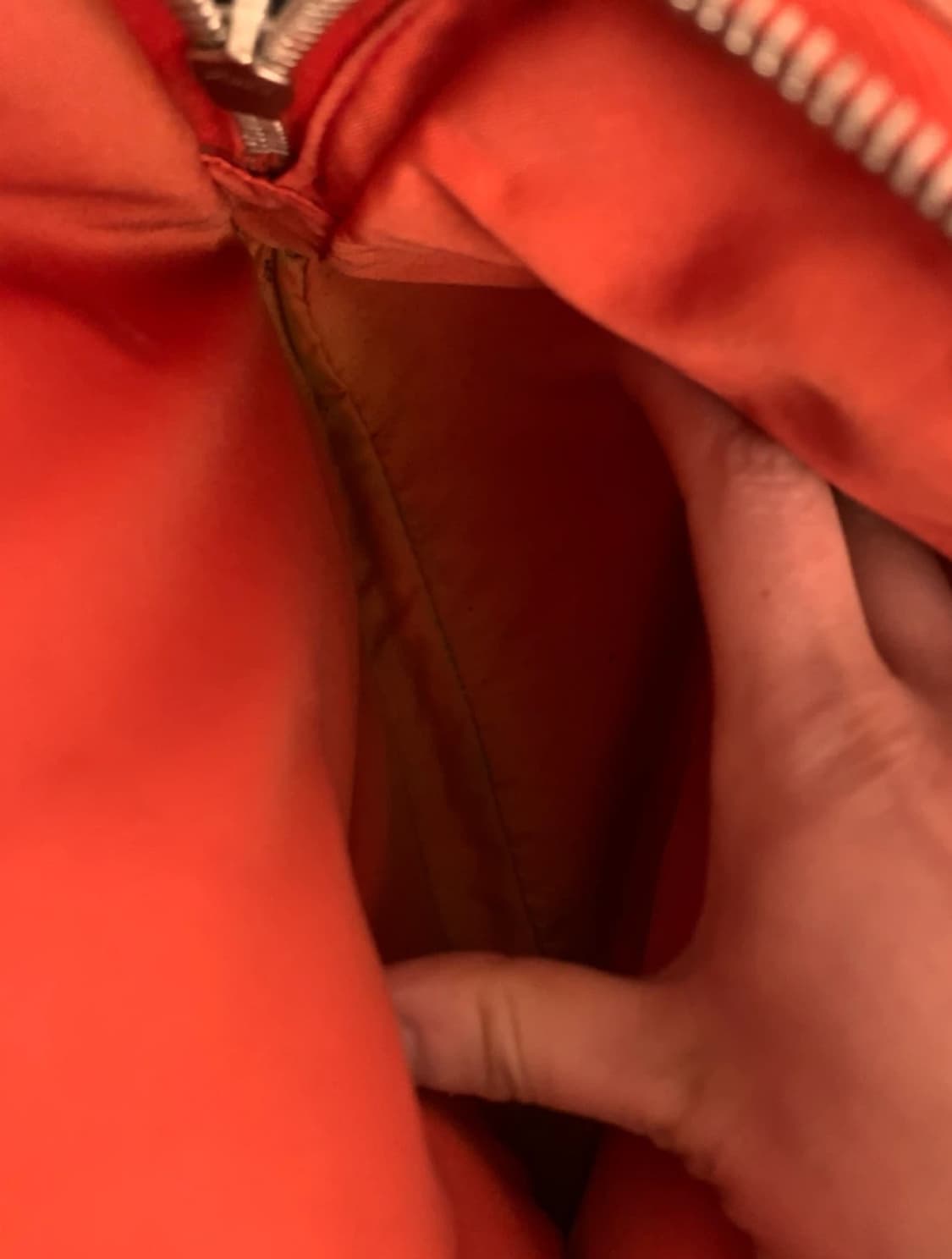 샤넬 트래블 스포츠 백 오렌지 레드 레어템 상품이미지9