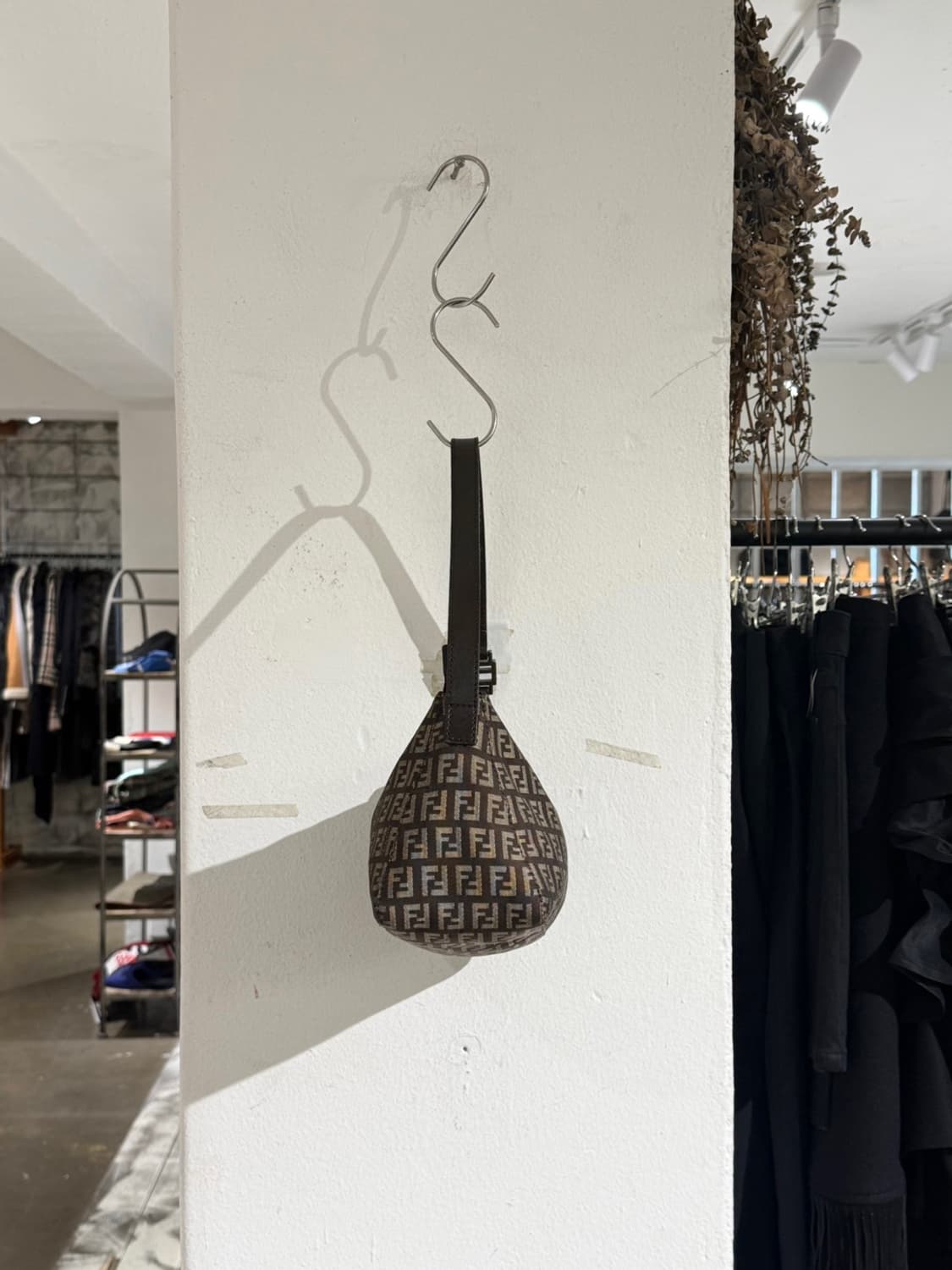 펜디 브라운 주카 미니 숄더백 상품이미지3