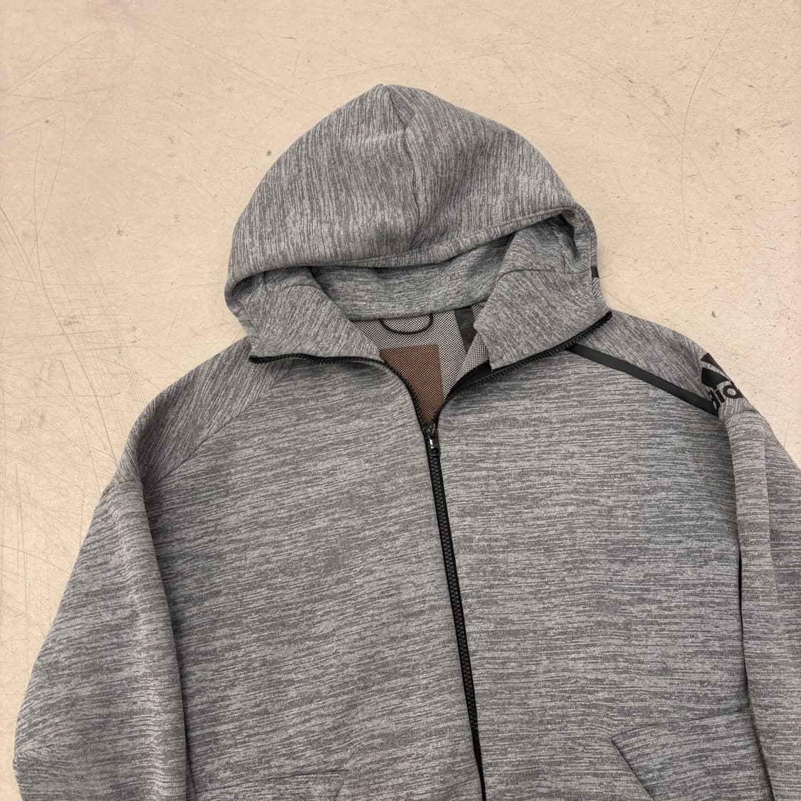 아디다스 숄더로고 스포티 후드집업 상품이미지2