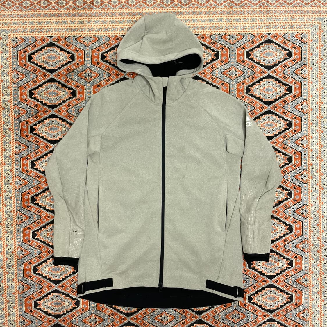 아디다스 삼각로고 베이지 테크팩 풀집업 후드집업 남성95 상품이미지1