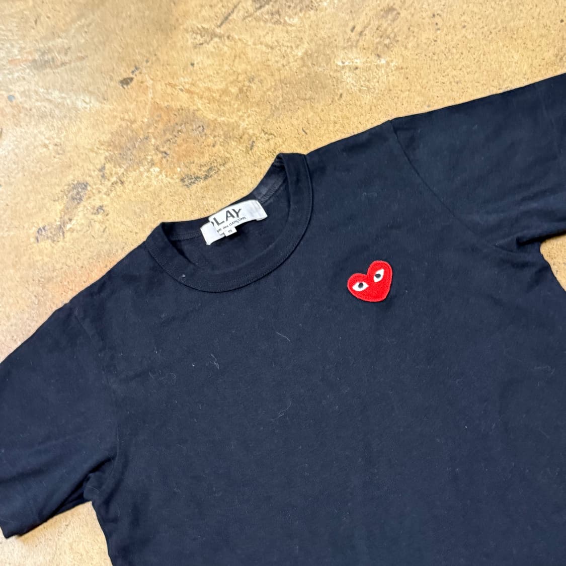 꼼데가르송 블랙 로고 반팔티셔츠 상품이미지1