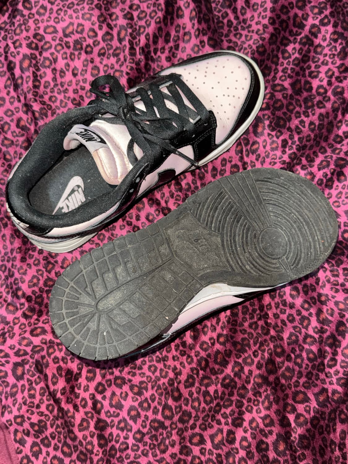 나이키 덩크 로우 에센셜 핑크 폼 블랙 240 상품이미지3