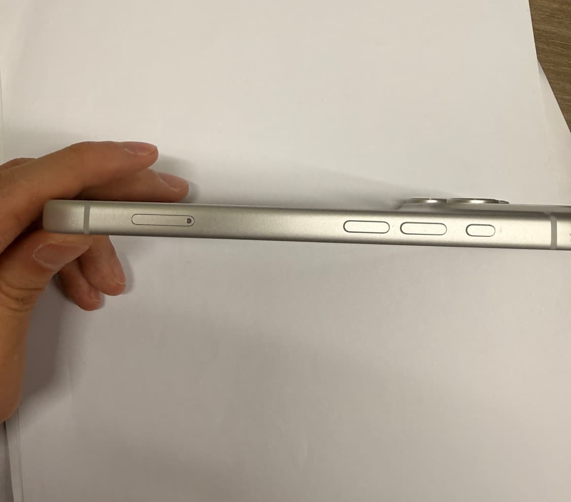 아이폰 17 프로 256GB 실버 자급제 + 애플케어 보증 + 정품 맥세 상품이미지8