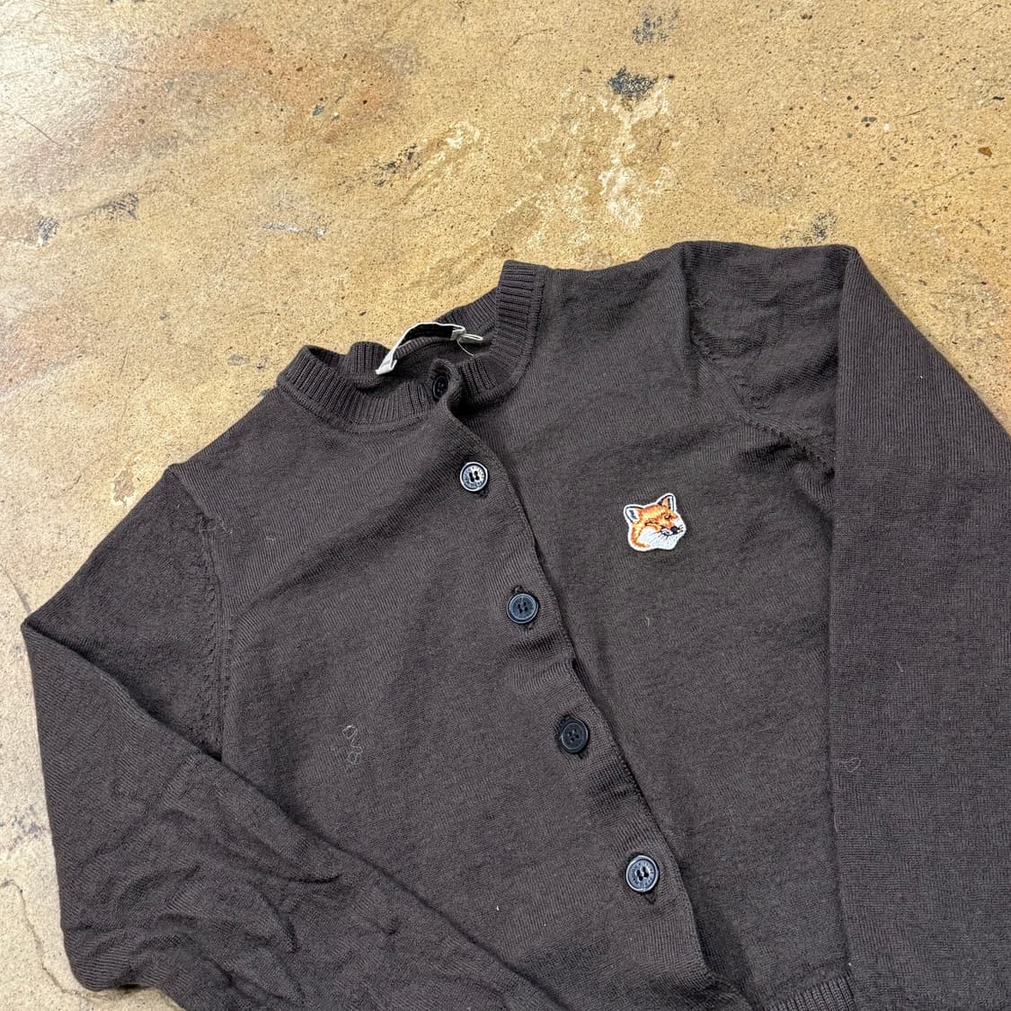 메종키츠네 초코 브라운 니트 가디건 상품이미지1