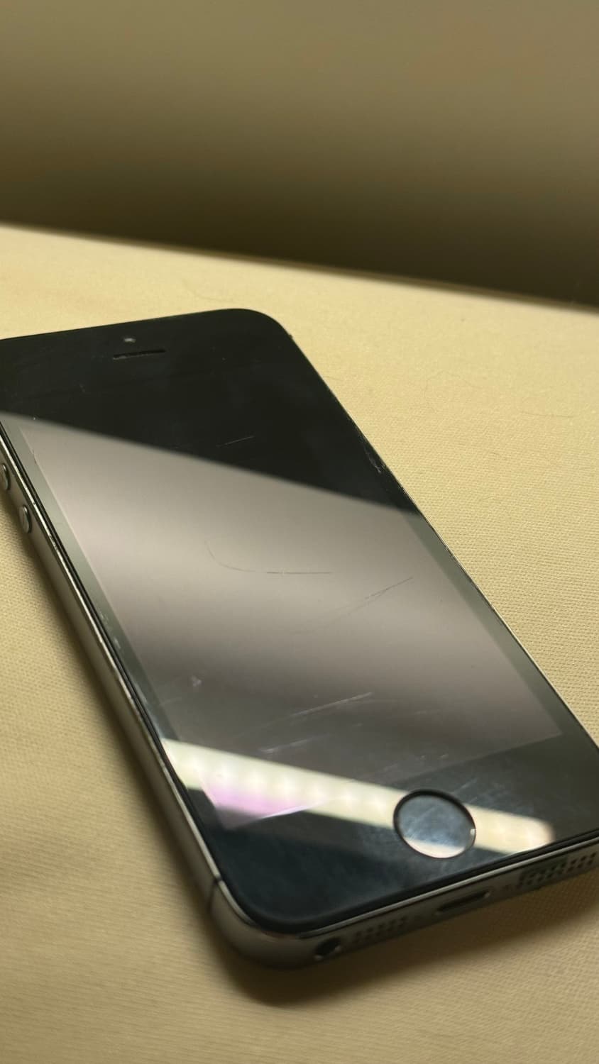 작례O) 아이폰 5S 스페이스 그레이 16gb 상품이미지7