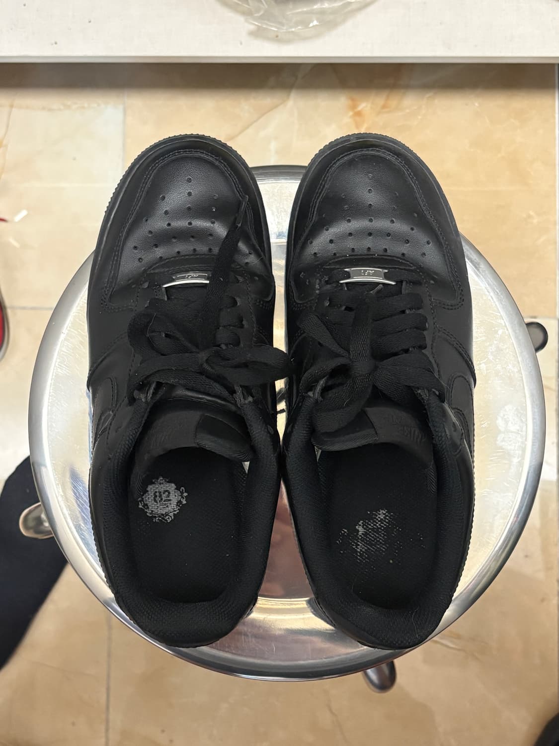 나이키 에어 포스 1 블랙 255 상품이미지1