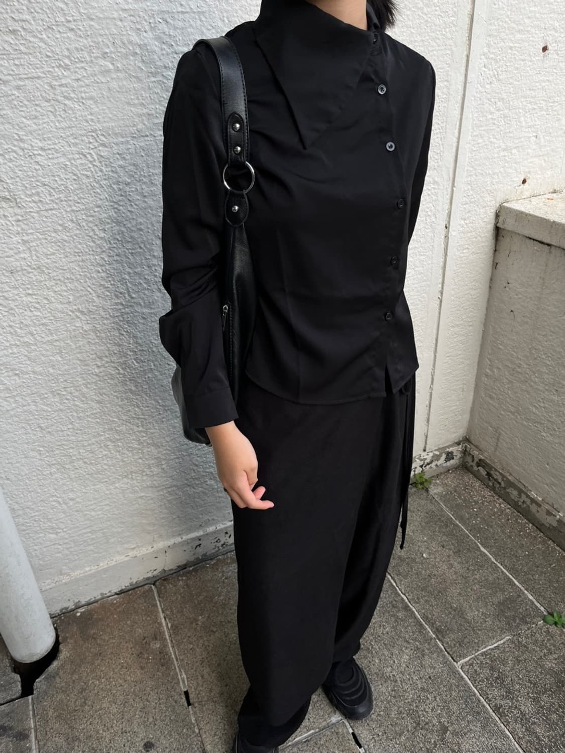 Black Unbalanced Collar Shirts 상품이미지4