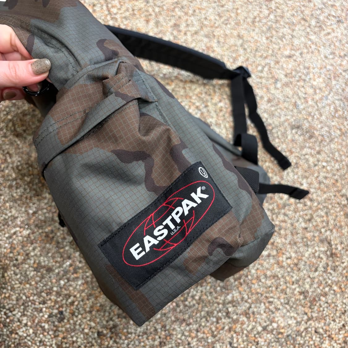 219. 이스트팩 언더커버 콜라보 카모 백팩 상품이미지4