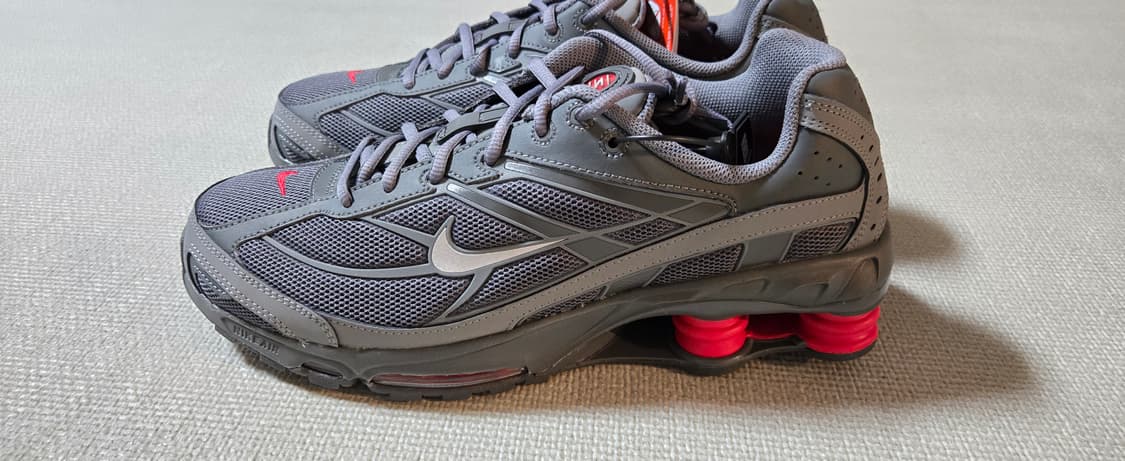 나이키 샥스 라이드2 그레이/레드 290사이즈 상품이미지1