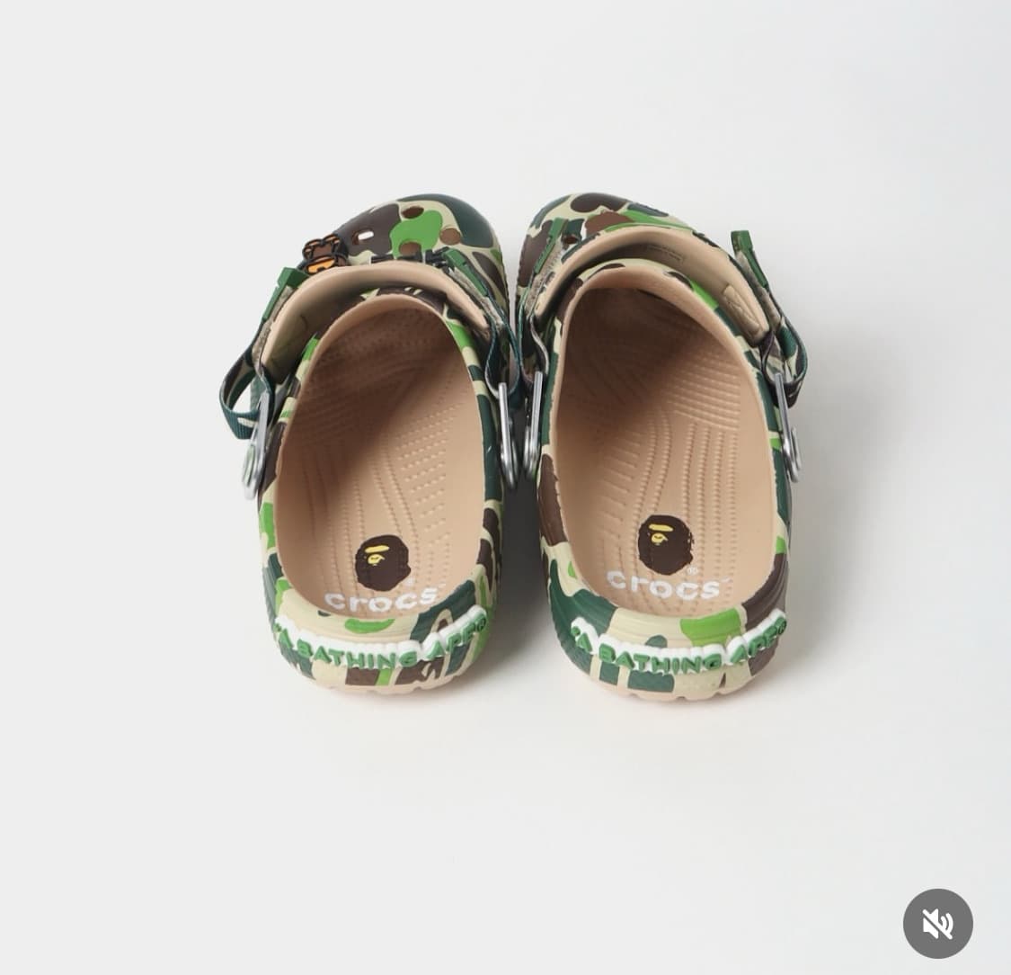 베이프x크록스 콜라보 클래식 카모 클로그 상품이미지2