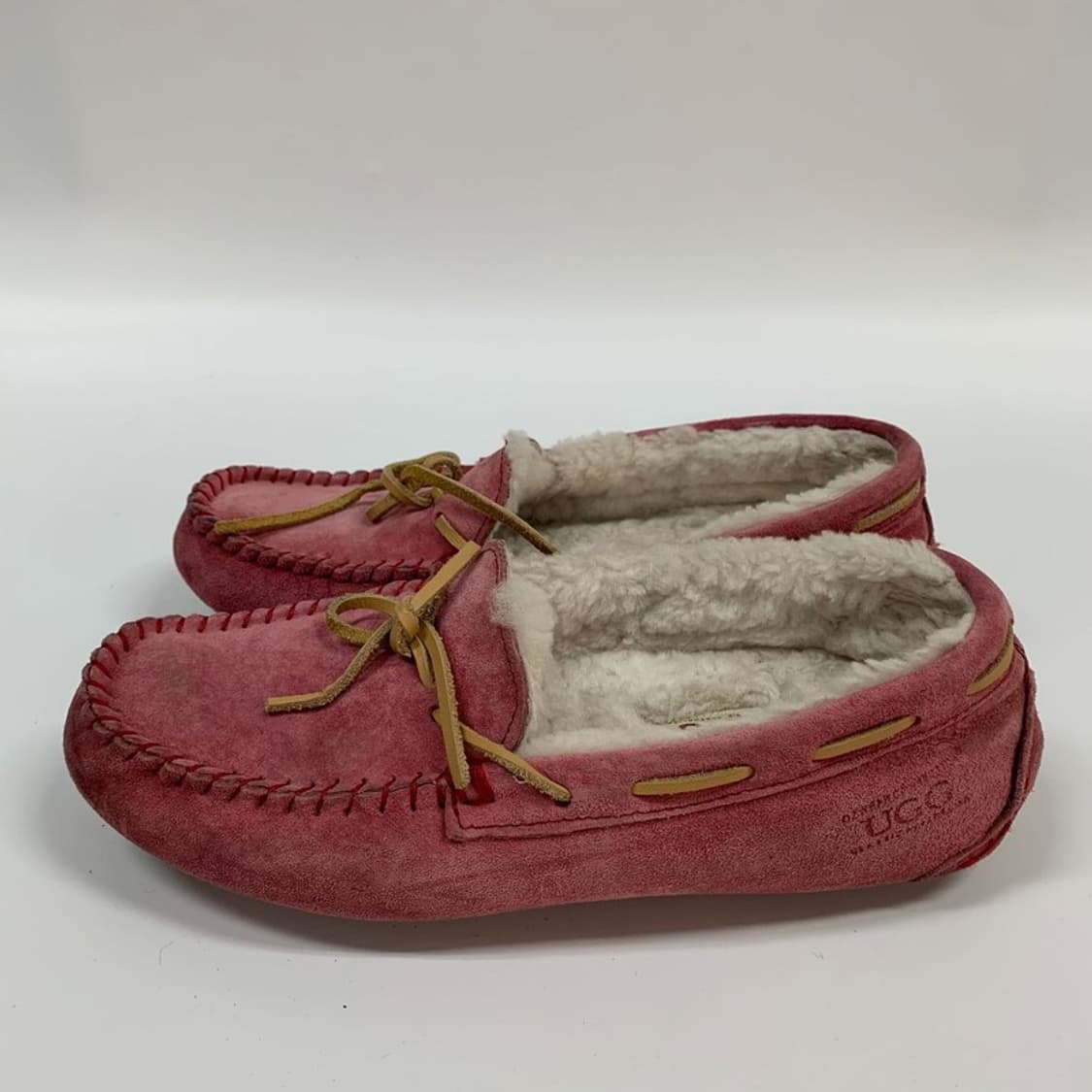 UGG 핑크 스웨이드 양털 모카신  상품이미지3