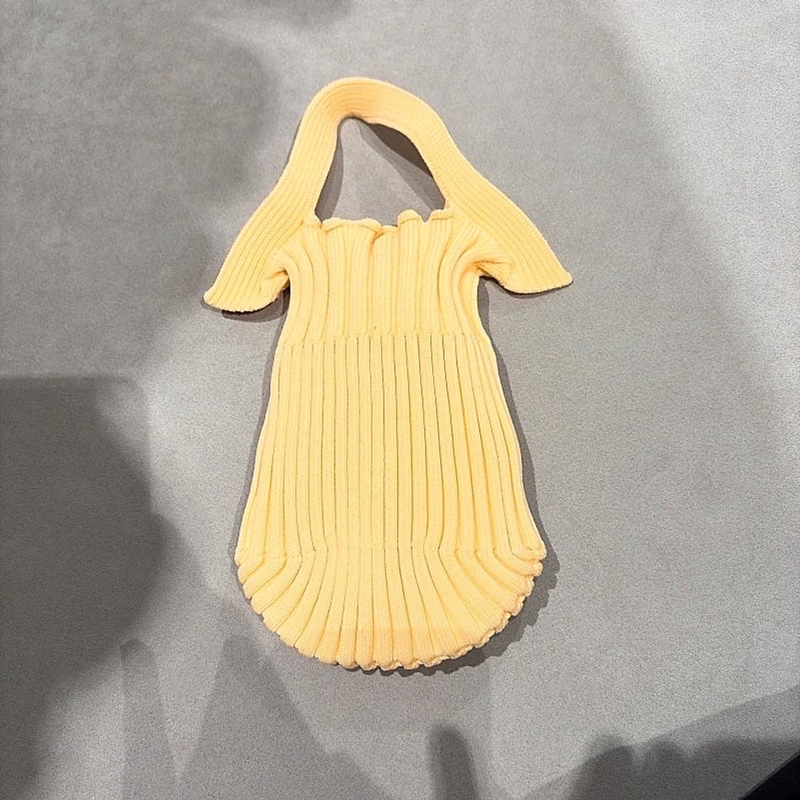 (정품/새상품) CFCL 여성 옐로우 플루티드 토트백 상품이미지2