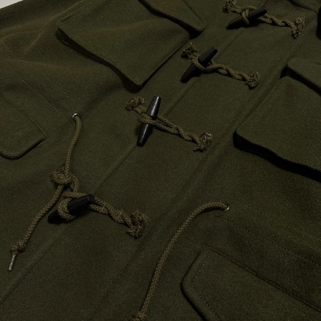 빔즈(BEAMS) 다크그린컬러 폴리 레이온 혼방 빅실루엣 후드 더플 코트 상품이미지6