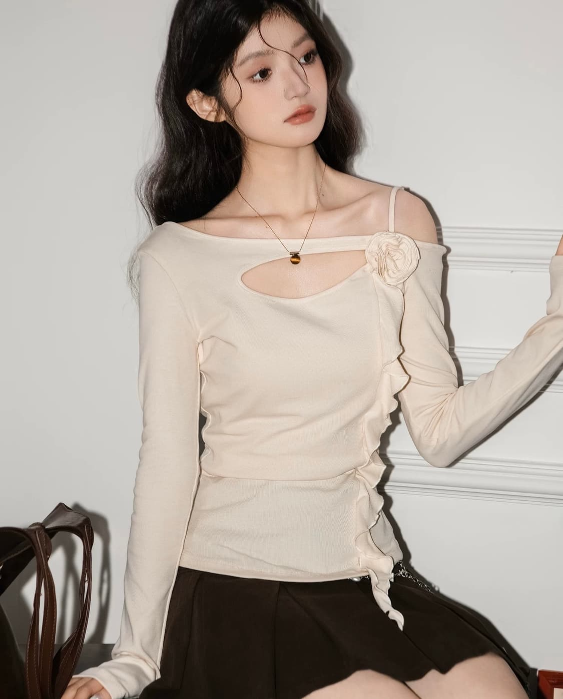 VIAPITTI 프렌치 러플 플로럴 오프숄더 긴팔티셔츠 상품이미지3