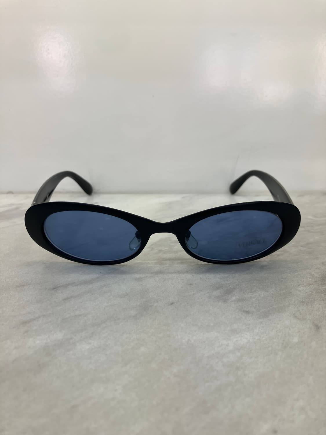 베르사체 VERSACE 매트 블랙 오벌 선글라스 상품이미지6