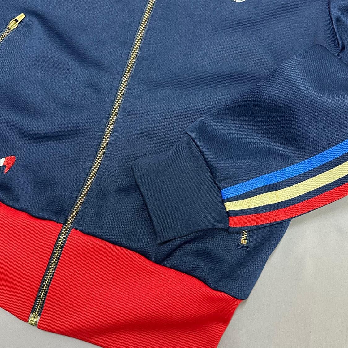 아디다스 파리 에펠탑 빈티지 져지 우먼90 상품이미지6