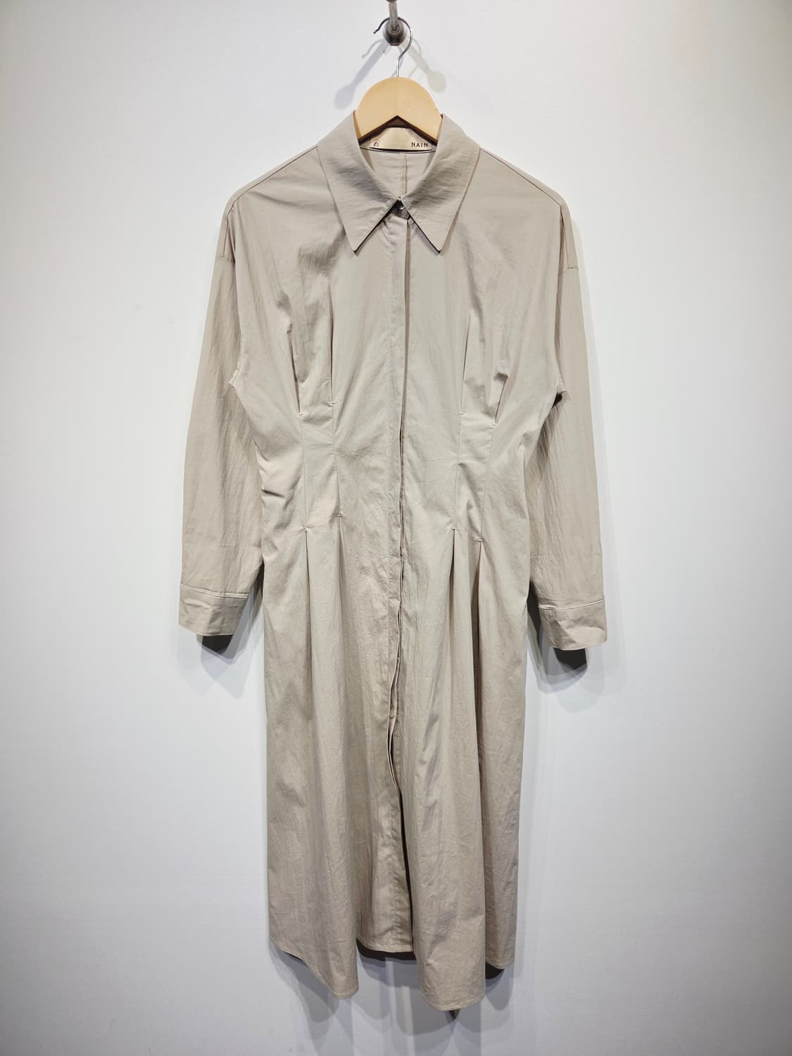 NAIN 나인 핀턱 셔츠 롱 원피스 베이지 상품이미지2