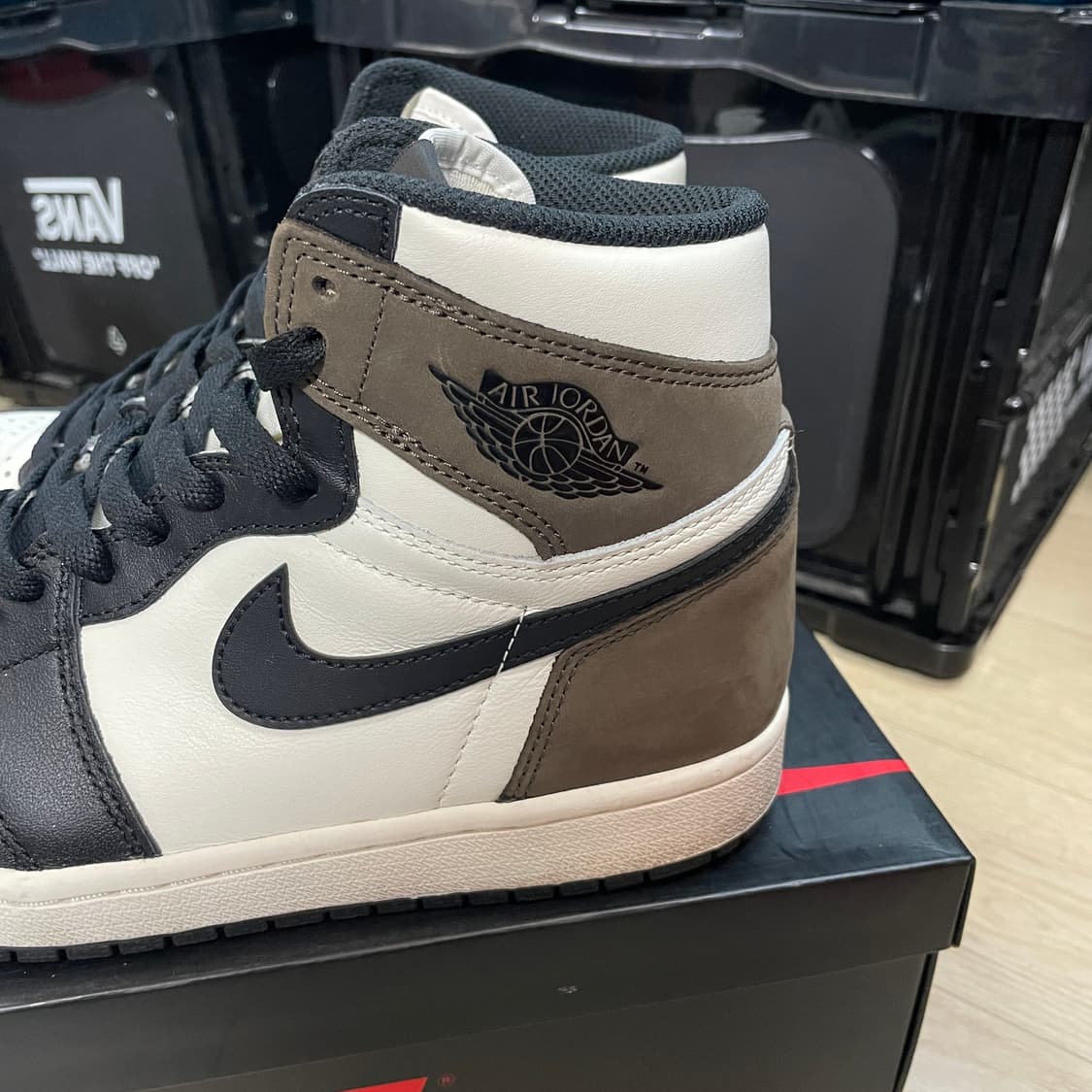 나이키 조던1 하이 다크모카 260mm 상품이미지3