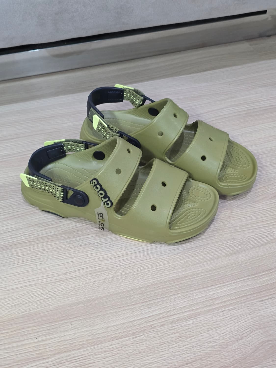 (새)크록스 CROCS 스트랩 샌들 (카키) 상품이미지6