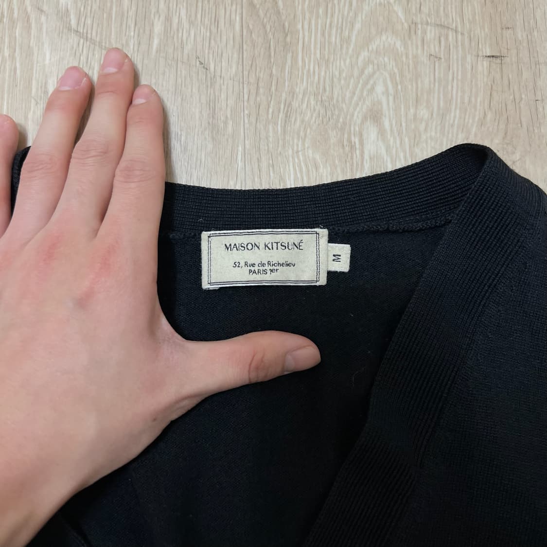 메종키츠네 자수 브이넥 니트 가디건 M 상품이미지5