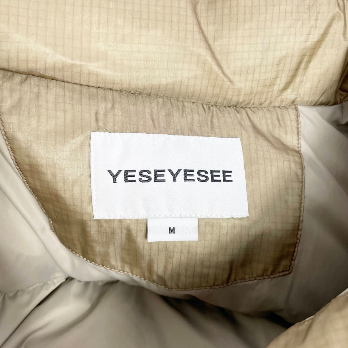 E2 예스아이씨(YESEYESEE) 5B 폰드 다운 재킷 M사이즈 상품이미지4